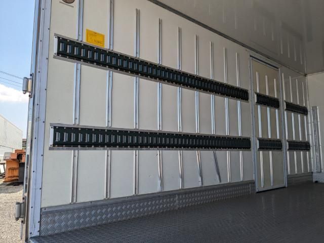 ISUZU ELF 2013 Image 31