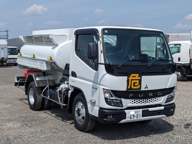 MITSUBISHI CANTER 2025 Image 31
