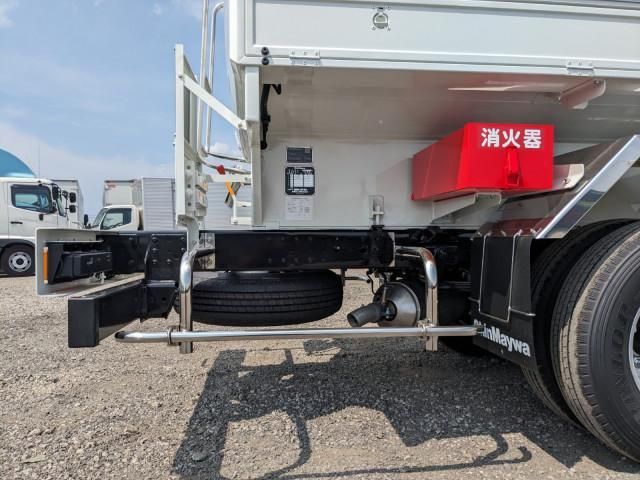 MITSUBISHI CANTER 2025 Image 31