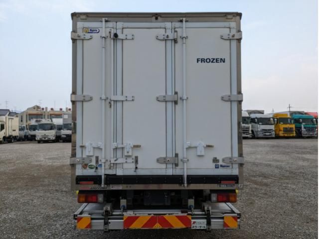 HINO DUTRO 2018 Image 31