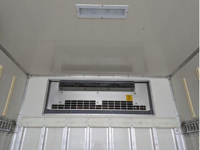 HINO DUTRO 2018 Image 31