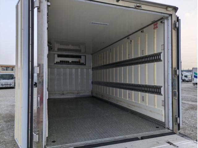 HINO DUTRO 2018 Image 31