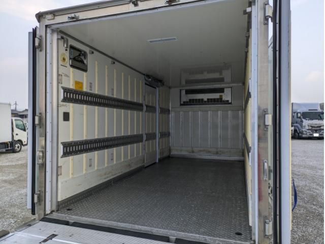 HINO DUTRO 2018 Image 31