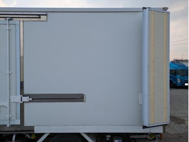 HINO DUTRO 2018 Image 31