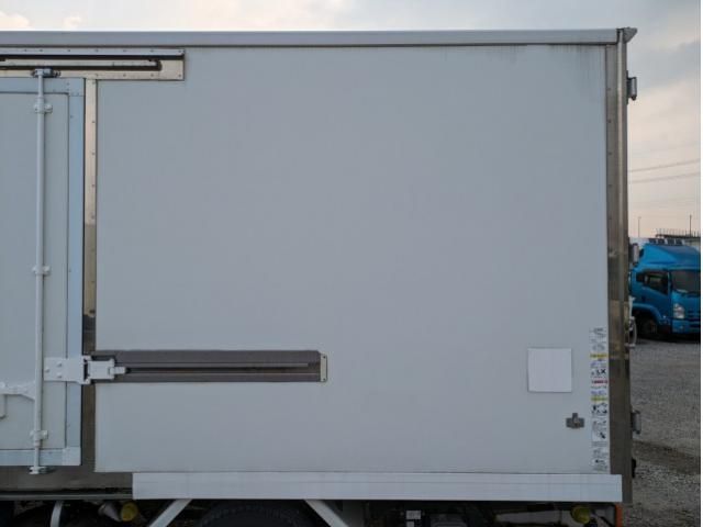 HINO DUTRO 2018 Image 31