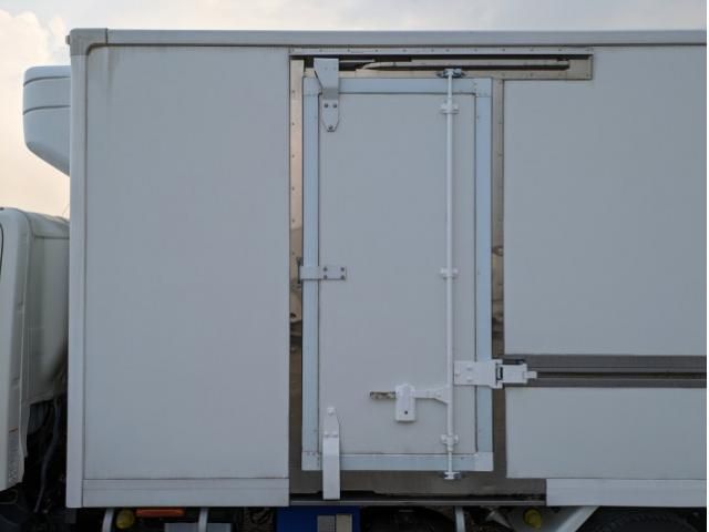 HINO DUTRO 2018 Image 31