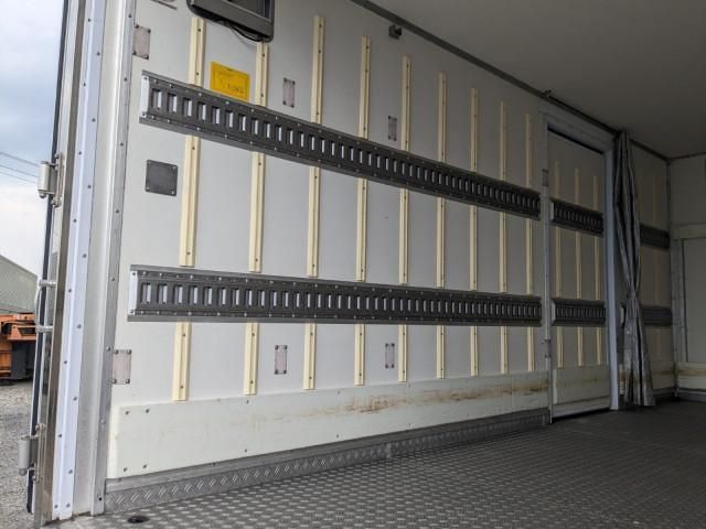 HINO DUTRO 2018 Image 31