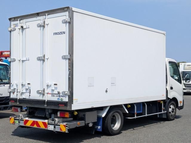 HINO DUTRO 2018 Image 31