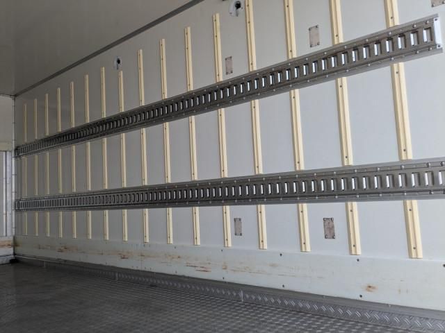 HINO DUTRO 2018 Image 31