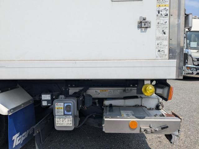 HINO DUTRO 2018 Image 31