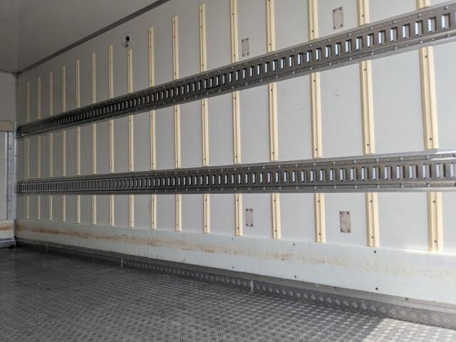 HINO DUTRO 2018 Image 31