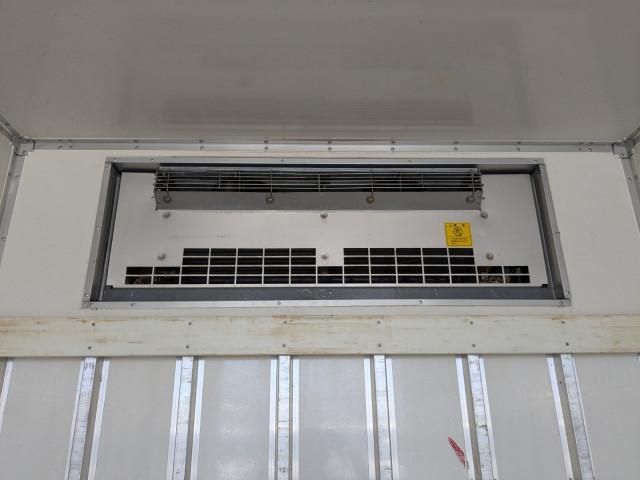 HINO DUTRO 2018 Image 31