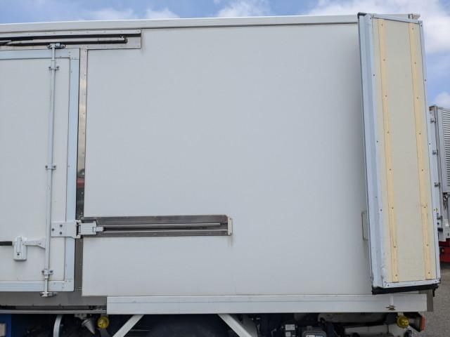 HINO DUTRO 2018 Image 31