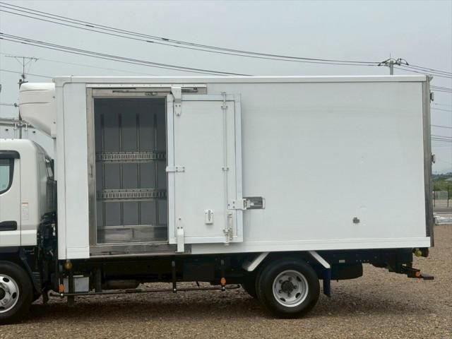 MITSUBISHI CANTER 2019 Image 31