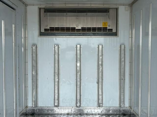 HINO DUTRO 2019 Image 31