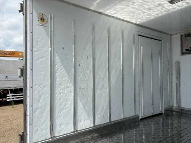 HINO DUTRO 2019 Image 31