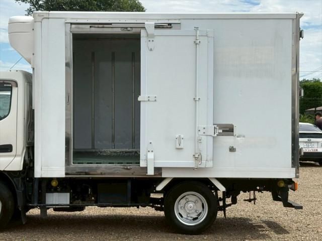 HINO DUTRO 2019 Image 31