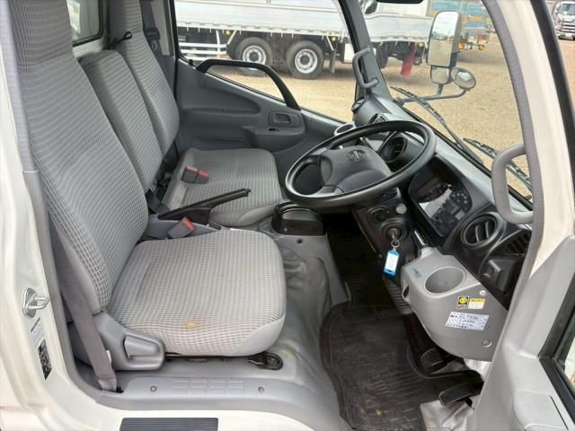 HINO DUTRO 2019 Image 31