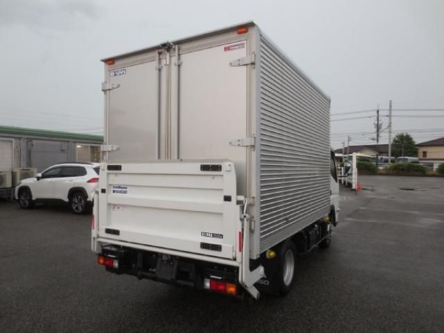 MITSUBISHI CANTER 2023 Image 31