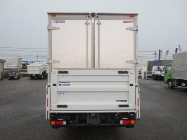 MITSUBISHI CANTER 2023 Image 31