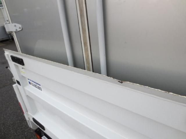 MITSUBISHI CANTER 2023 Image 31