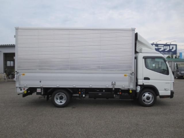 MITSUBISHI CANTER 2023 Image 31