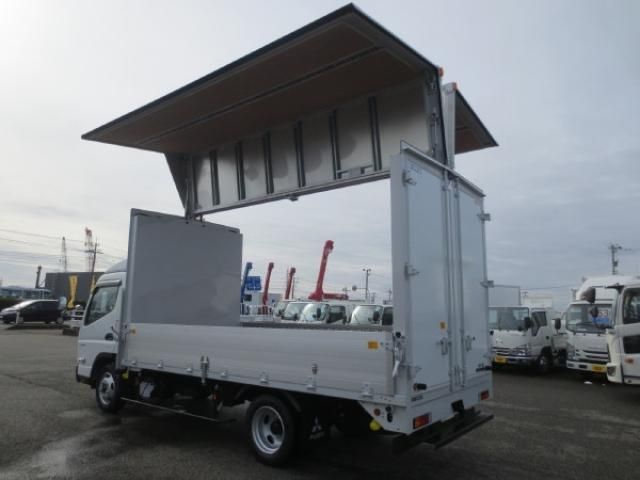 MITSUBISHI CANTER 2023 Image 31