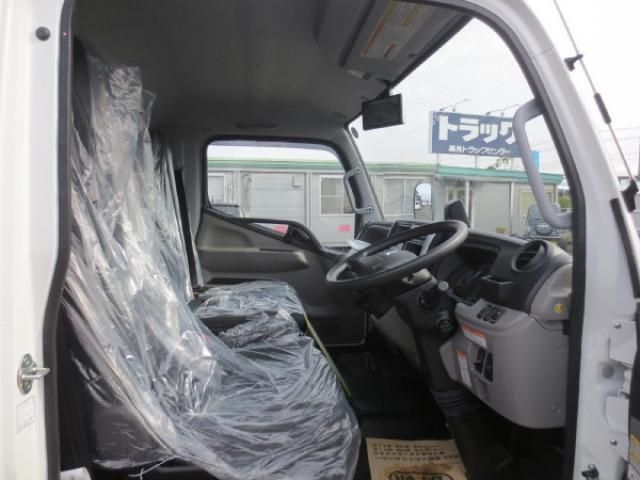 MITSUBISHI CANTER 2023 Image 31