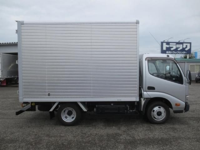 TOYOTA DYNA 2018 Image 31