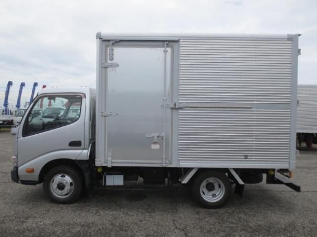 TOYOTA DYNA 2018 Image 31
