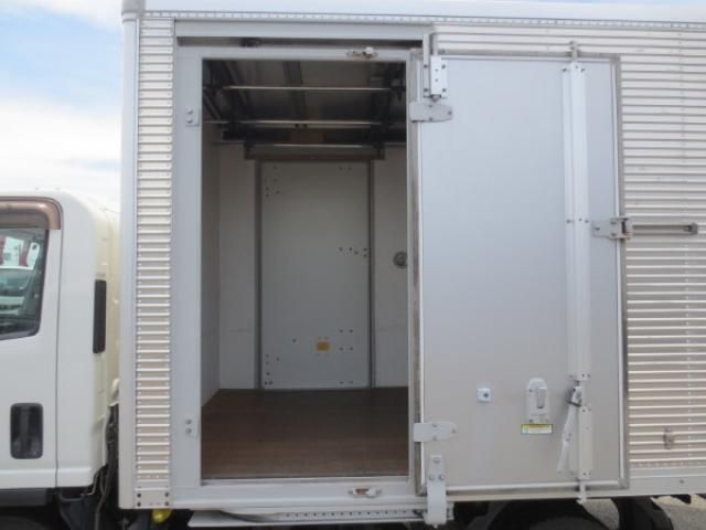 ISUZU ELF 2018 Image 31