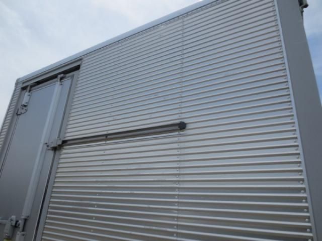 ISUZU ELF 2018 Image 31