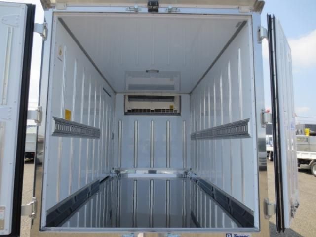 MITSUBISHI CANTER 2024 Image 31