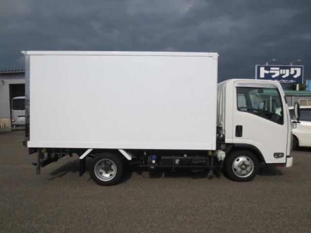 ISUZU ELF 2019 Image 31