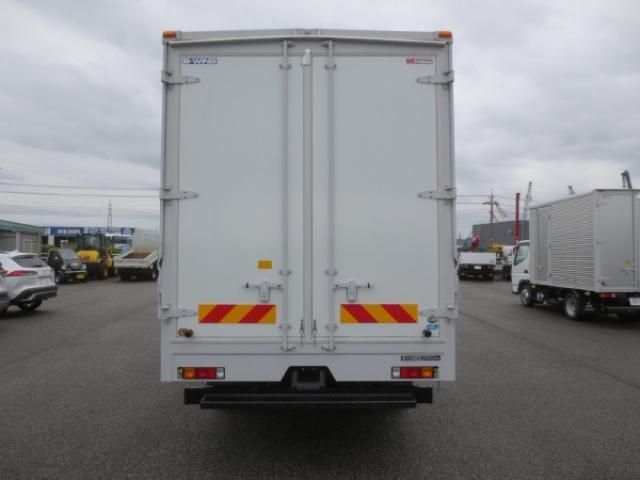 MITSUBISHI CANTER 2023 Image 31