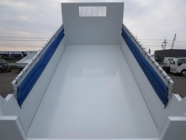 MITSUBISHI CANTER 2023 Image 31