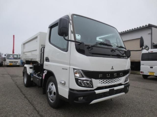 MITSUBISHI CANTER 2024 Image 31