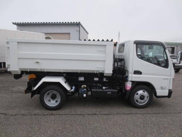 MITSUBISHI CANTER 2024 Image 31