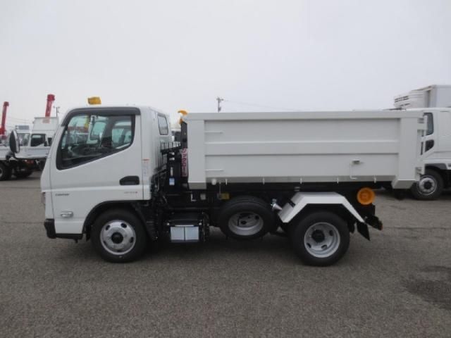 MITSUBISHI CANTER 2024 Image 31
