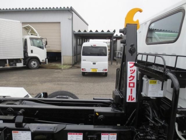 MITSUBISHI CANTER 2024 Image 31