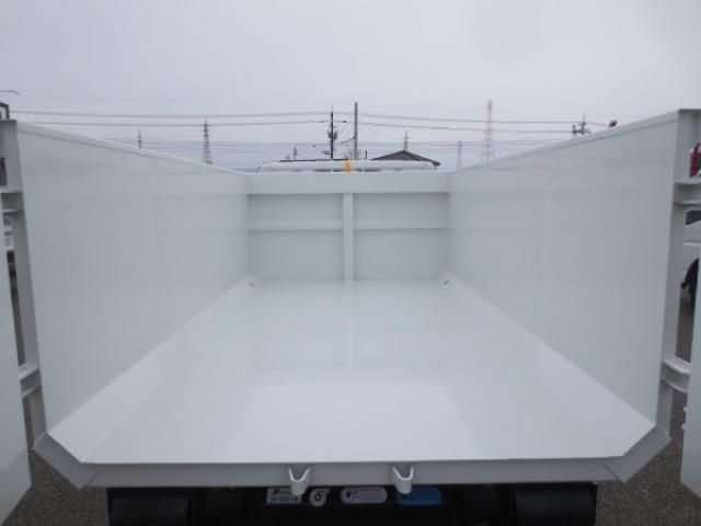 MITSUBISHI CANTER 2024 Image 31