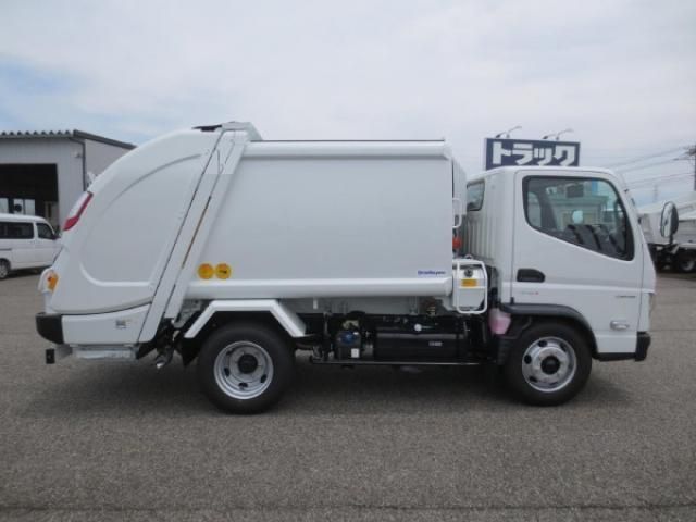 MITSUBISHI CANTER 2025 Image 31