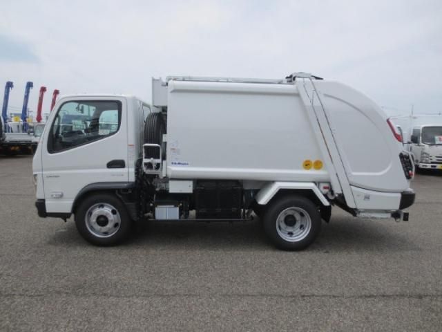 MITSUBISHI CANTER 2025 Image 31