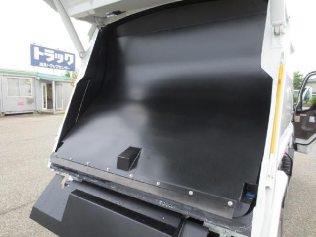 MITSUBISHI CANTER 2025 Image 31