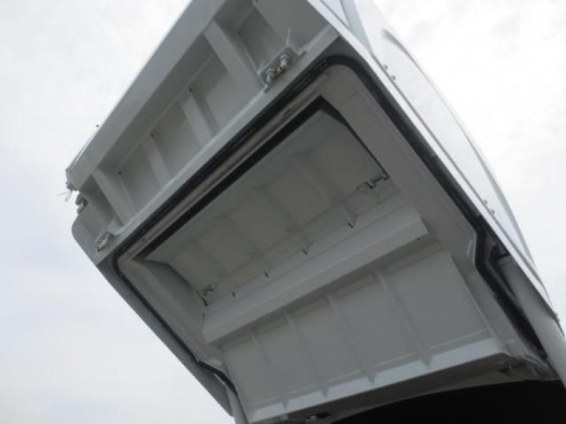 MITSUBISHI CANTER 2025 Image 31