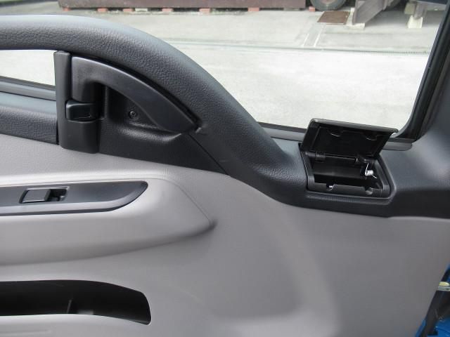 MITSUBISHI CANTER 2023 Image 31