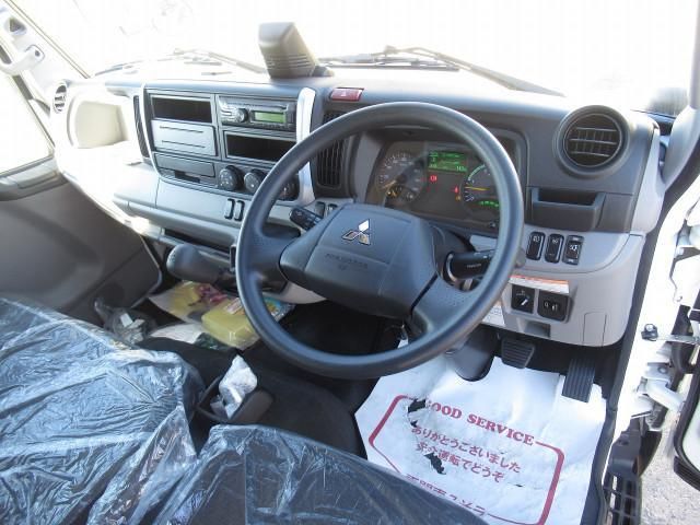 MITSUBISHI CANTER 2023 Image 31