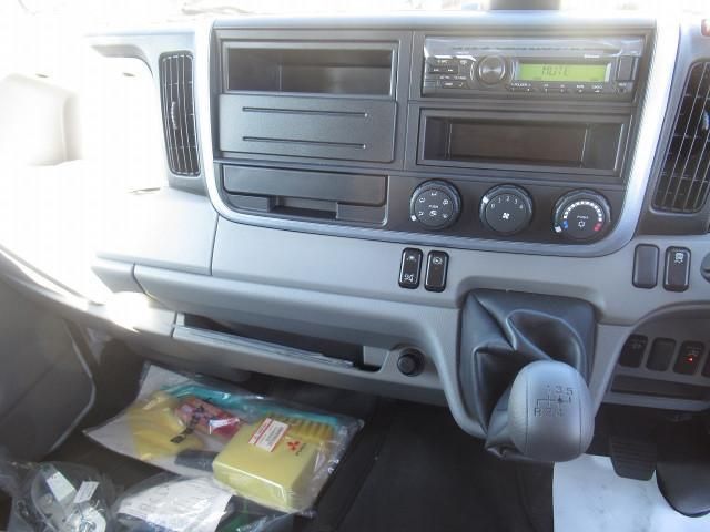 MITSUBISHI CANTER 2023 Image 31