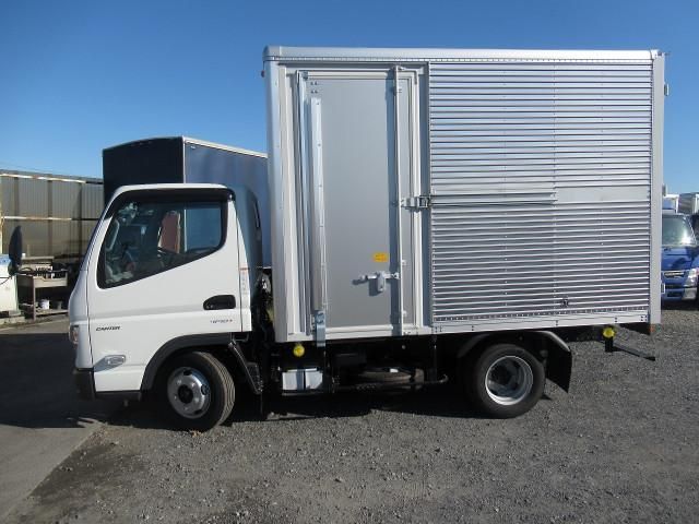 MITSUBISHI CANTER 2023 Image 31