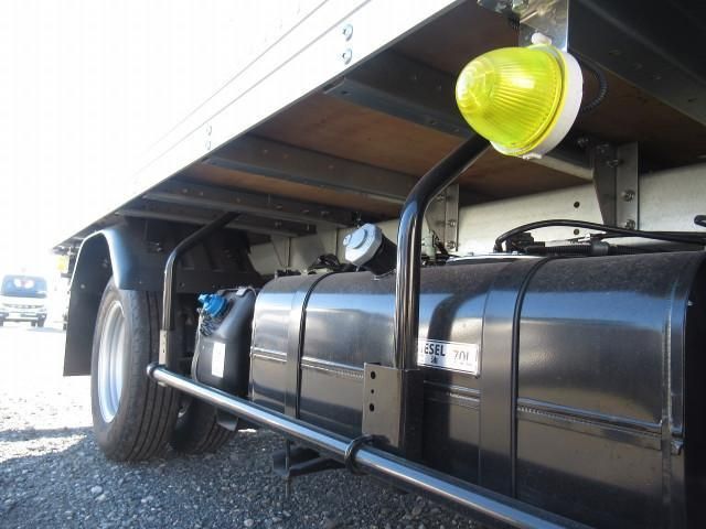 MITSUBISHI CANTER 2023 Image 31